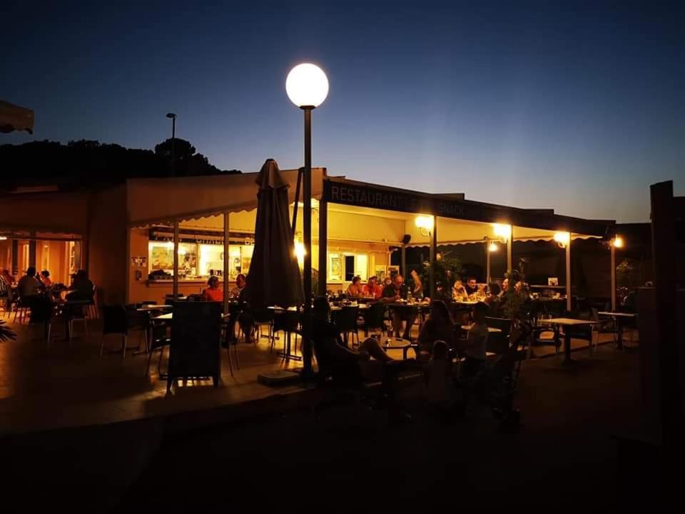 Familiales Dans Avec Piscine * Fréjus