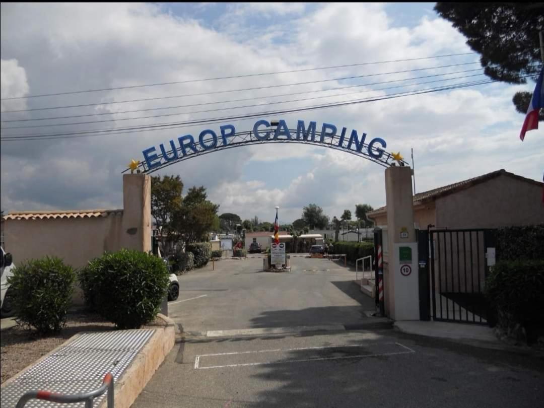 Campingplatz Familiales Dans Avec Piscine