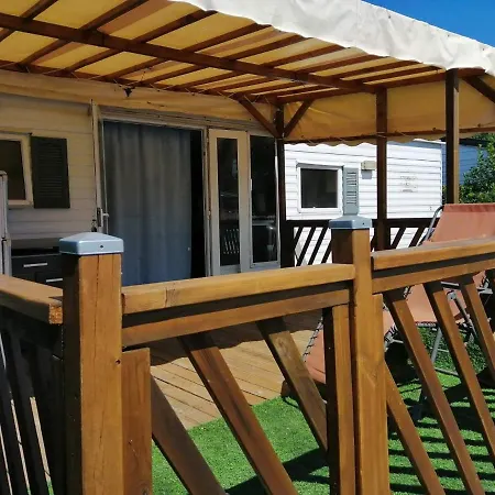 Vacances Familiales Dans Camping Avec Piscine Fréjus Exterior foto