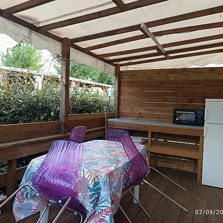 Vacances Familiales Dans Camping Avec Piscine Fréjus Exterior foto